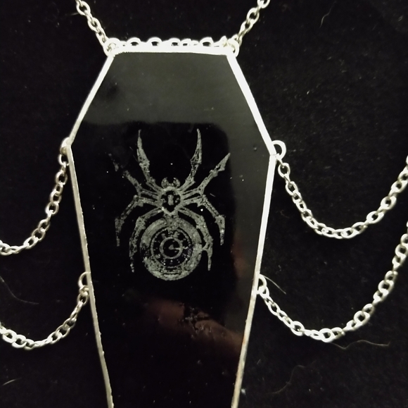 Stained glass coffin Victorian style necklace - Picture 2 of 5